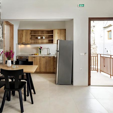 Mirthia Apartments Плакиас Екстериор снимка