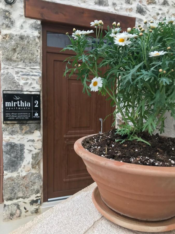 Mirthia Apartments Плакиас Екстериор снимка