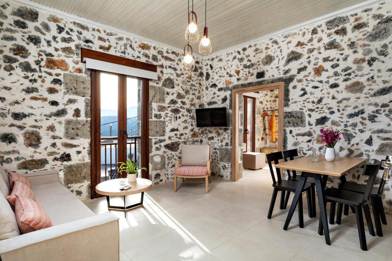 Mirthia Apartments Плакиас Екстериор снимка