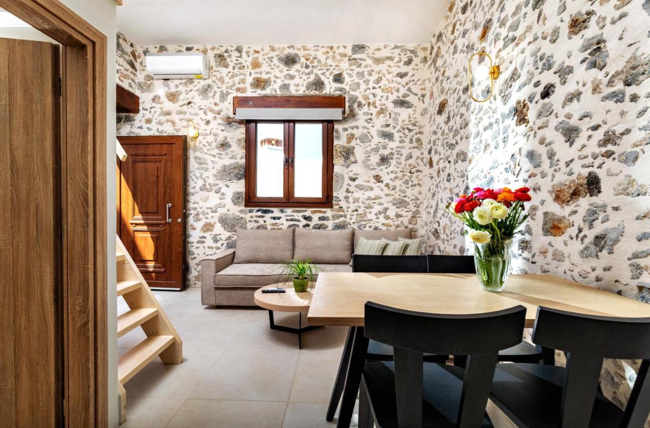 Mirthia Apartments Плакиас Екстериор снимка